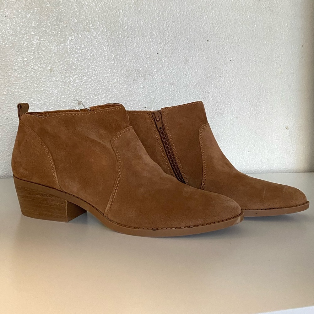 BRAND NEW BROWN BOOTIES WITH TAGS